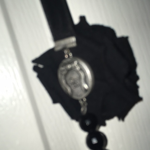 Jessica Simpson Black Flower Necklace - Picture 6 of 6